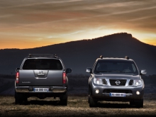Фото Nissan Navara 2.5 dCi MT №2
